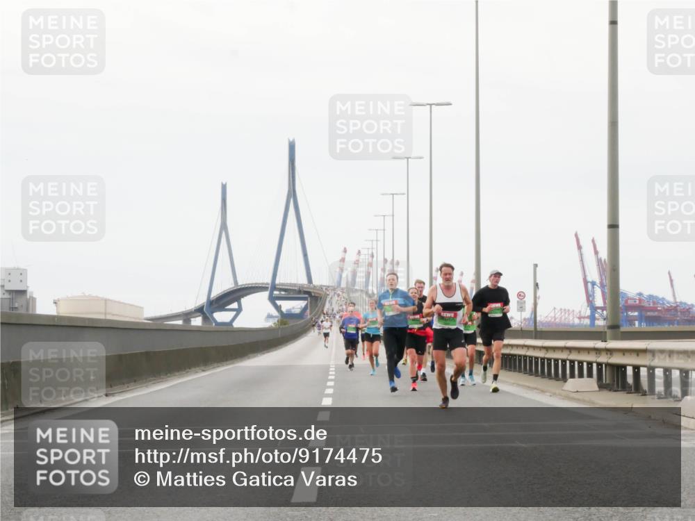 03.10.2025 - Köhlbrandbrückenlauf Matties Gatica Varas http://msf.ph/oto/9174475 03.10.2025 15:42:23 Position 3  meine-sportfotos.de