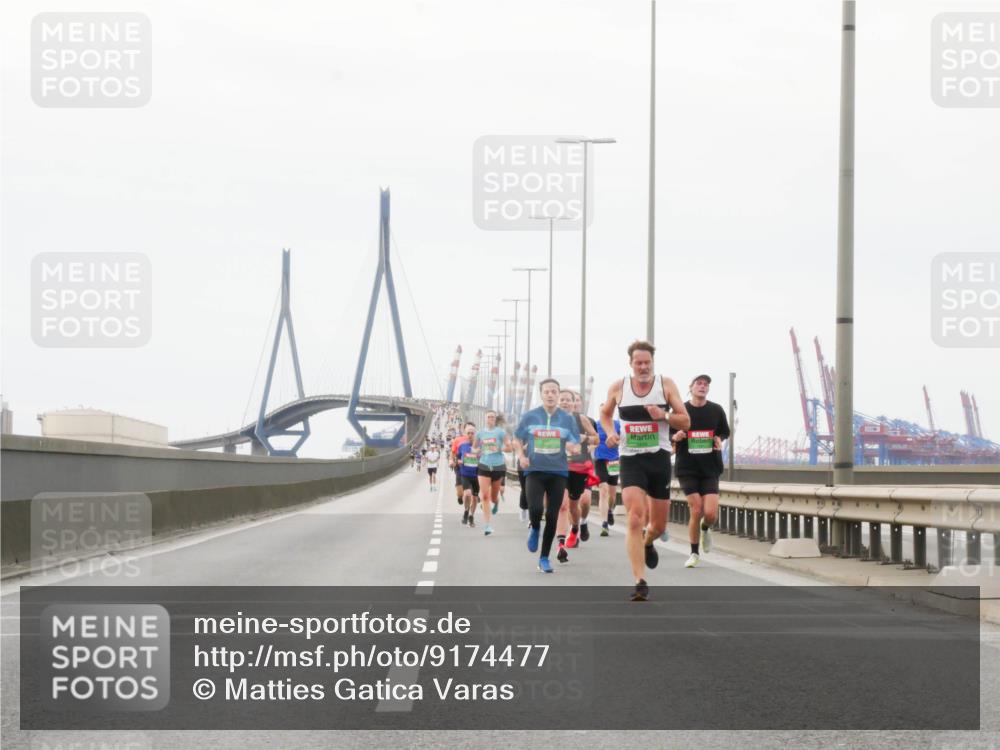 03.10.2025 - Köhlbrandbrückenlauf Matties Gatica Varas http://msf.ph/oto/9174477 03.10.2025 15:42:24 Position 3  meine-sportfotos.de