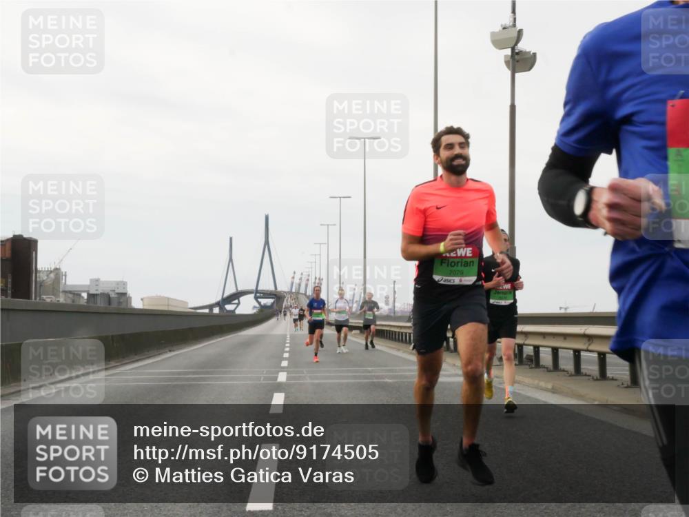 03.10.2025 - Köhlbrandbrückenlauf Matties Gatica Varas http://msf.ph/oto/9174505 03.10.2025 15:42:38 Position 3 7079 meine-sportfotos.de
