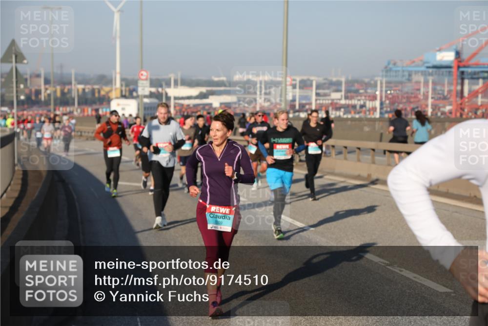 03.10.2025 - Köhlbrandbrückenlauf Yannick Fuchs http://msf.ph/oto/9174510 03.10.2025 08:43:01 Position 2 3309 meine-sportfotos.de