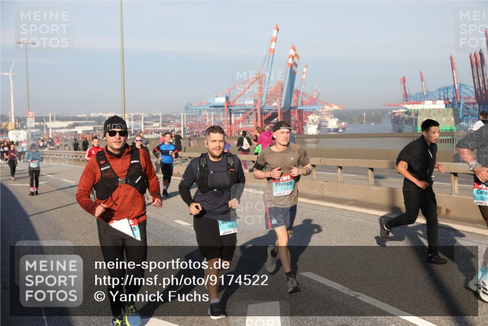 03.10.2025 - Köhlbrandbrückenlauf Yannick Fuchs http://msf.ph/oto/9174522 03.10.2025 08:43:08 Position 2 1680, 1722, 3016 meine-sportfotos.de
