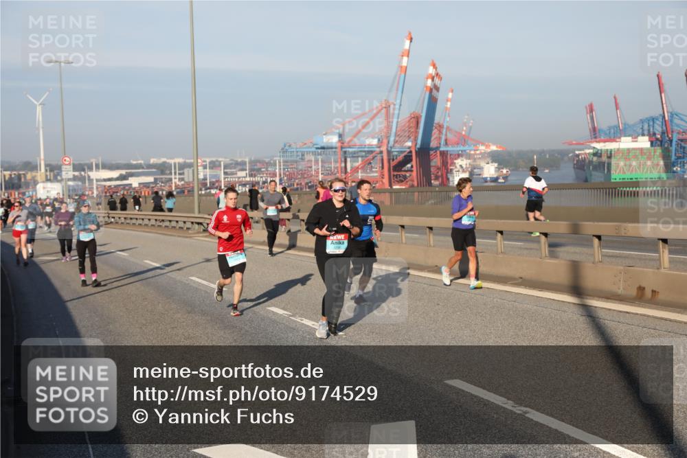 03.10.2025 - Köhlbrandbrückenlauf Yannick Fuchs http://msf.ph/oto/9174529 03.10.2025 08:43:10 Position 2 1238 meine-sportfotos.de