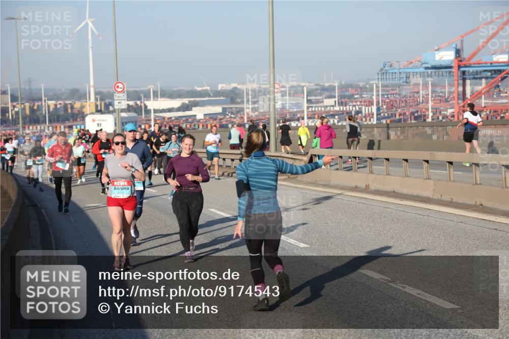 03.10.2025 - Köhlbrandbrückenlauf Yannick Fuchs http://msf.ph/oto/9174543 03.10.2025 08:43:15 Position 2 2731 meine-sportfotos.de