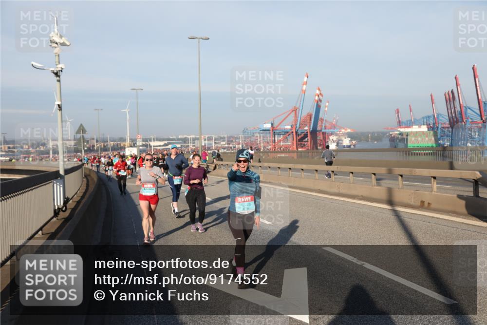 03.10.2025 - Köhlbrandbrückenlauf Yannick Fuchs http://msf.ph/oto/9174552 03.10.2025 08:43:17 Position 2 3778 meine-sportfotos.de