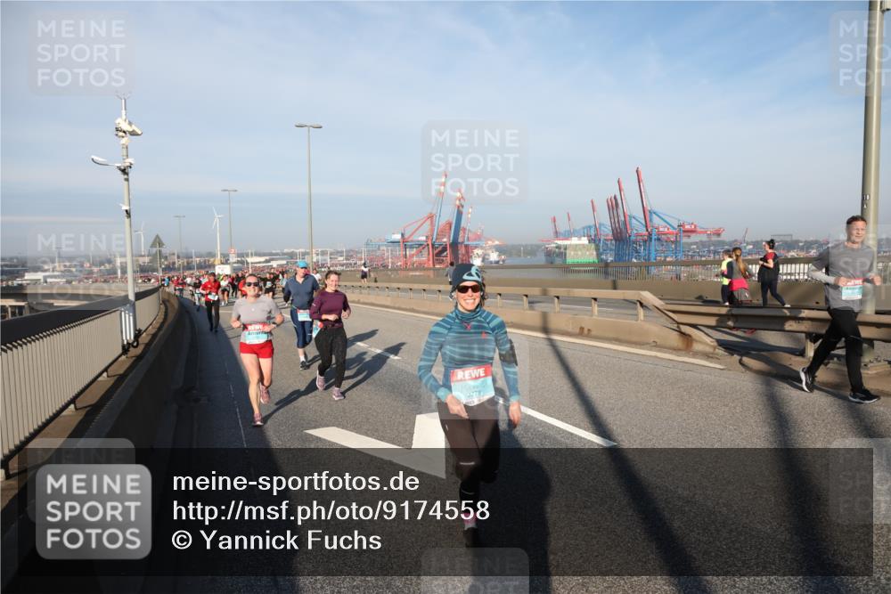 03.10.2025 - Köhlbrandbrückenlauf Yannick Fuchs http://msf.ph/oto/9174558 03.10.2025 08:43:18 Position 2 3778, 18 meine-sportfotos.de