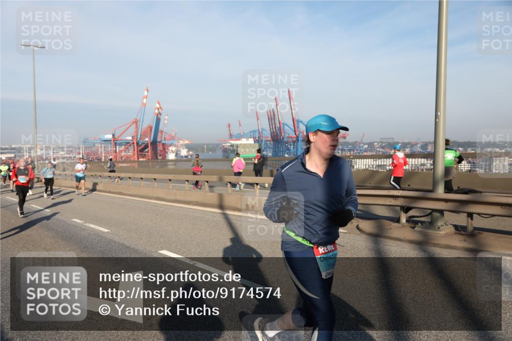 03.10.2025 - Köhlbrandbrückenlauf Yannick Fuchs http://msf.ph/oto/9174574 03.10.2025 08:43:21 Position 2 136 meine-sportfotos.de