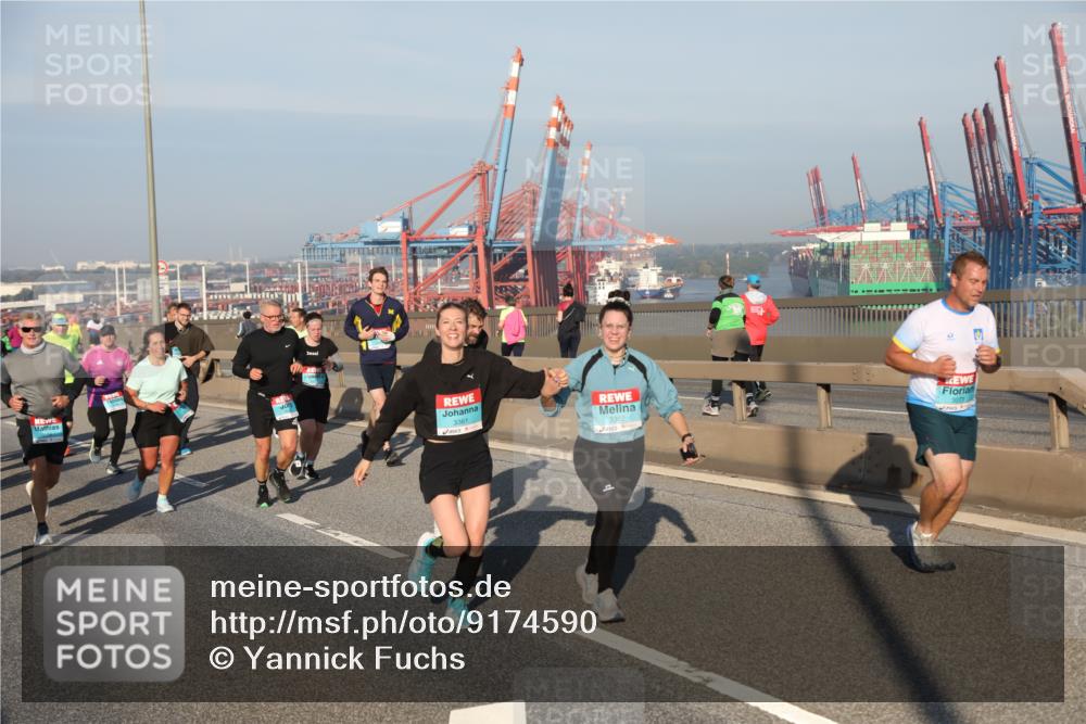 03.10.2025 - Köhlbrandbrückenlauf Yannick Fuchs http://msf.ph/oto/9174590 03.10.2025 08:43:26 Position 2 3361, 3362 meine-sportfotos.de