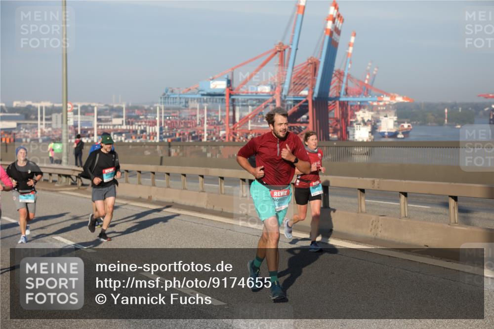 03.10.2025 - Köhlbrandbrückenlauf Yannick Fuchs http://msf.ph/oto/9174655 03.10.2025 08:43:38 Position 2  meine-sportfotos.de