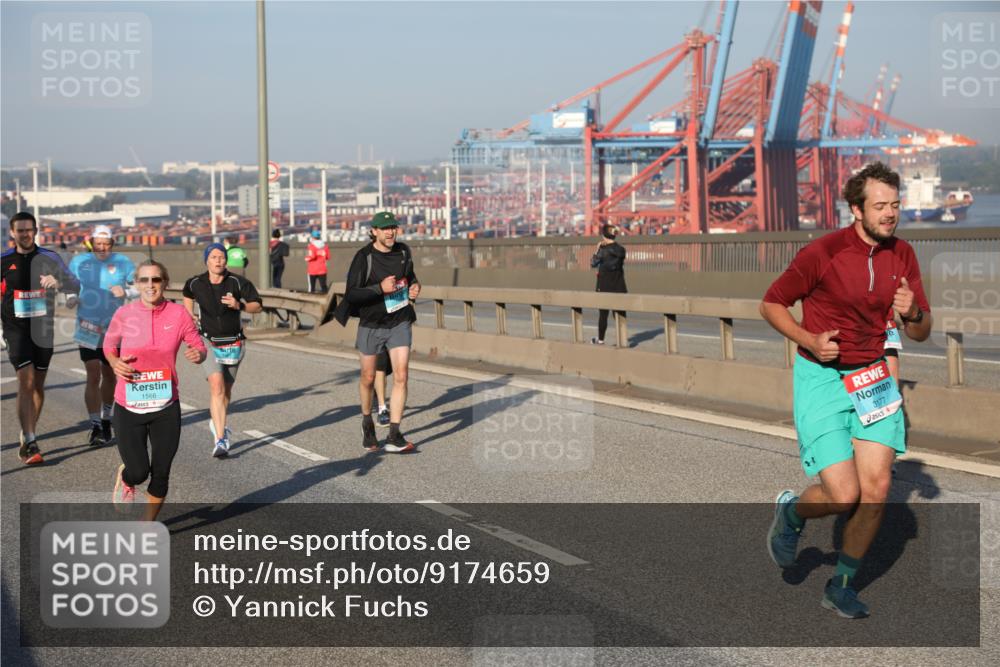 03.10.2025 - Köhlbrandbrückenlauf Yannick Fuchs http://msf.ph/oto/9174659 03.10.2025 08:43:39 Position 2 1566, 3177 meine-sportfotos.de