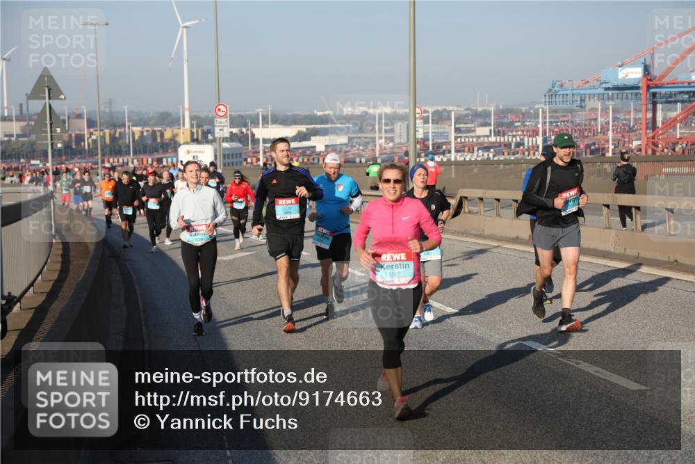 03.10.2025 - Köhlbrandbrückenlauf Yannick Fuchs http://msf.ph/oto/9174663 03.10.2025 08:43:40 Position 2 1229, 1566 meine-sportfotos.de