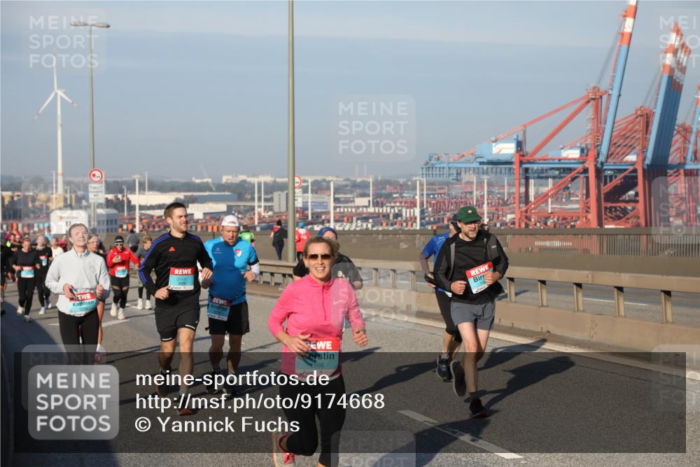 03.10.2025 - Köhlbrandbrückenlauf Yannick Fuchs http://msf.ph/oto/9174668 03.10.2025 08:43:40 Position 2 1566 meine-sportfotos.de