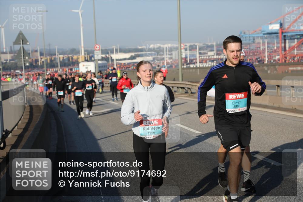 03.10.2025 - Köhlbrandbrückenlauf Yannick Fuchs http://msf.ph/oto/9174692 03.10.2025 08:43:43 Position 2 1229, 3808 meine-sportfotos.de