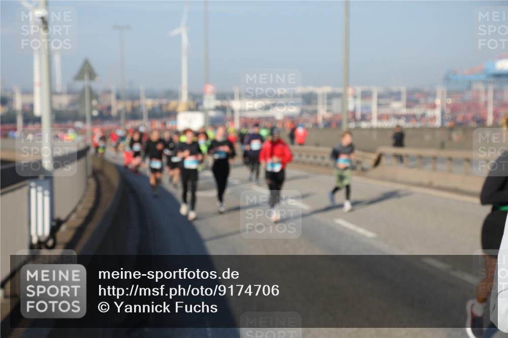 03.10.2025 - Köhlbrandbrückenlauf Yannick Fuchs http://msf.ph/oto/9174706 03.10.2025 08:43:44 Position 2  meine-sportfotos.de