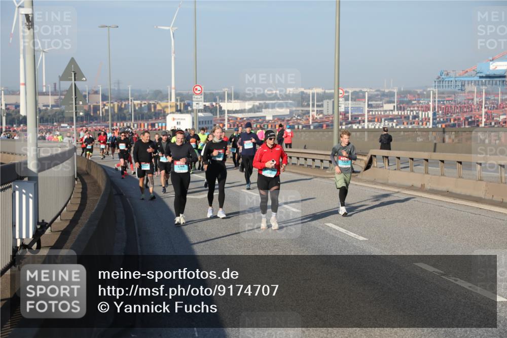 03.10.2025 - Köhlbrandbrückenlauf Yannick Fuchs http://msf.ph/oto/9174707 03.10.2025 08:43:45 Position 2 1500, 1 meine-sportfotos.de