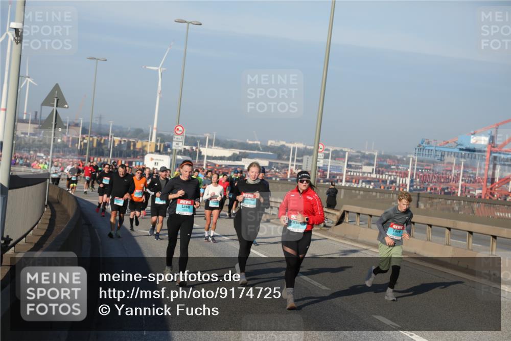 03.10.2025 - Köhlbrandbrückenlauf Yannick Fuchs http://msf.ph/oto/9174725 03.10.2025 08:43:46 Position 2 3189 meine-sportfotos.de