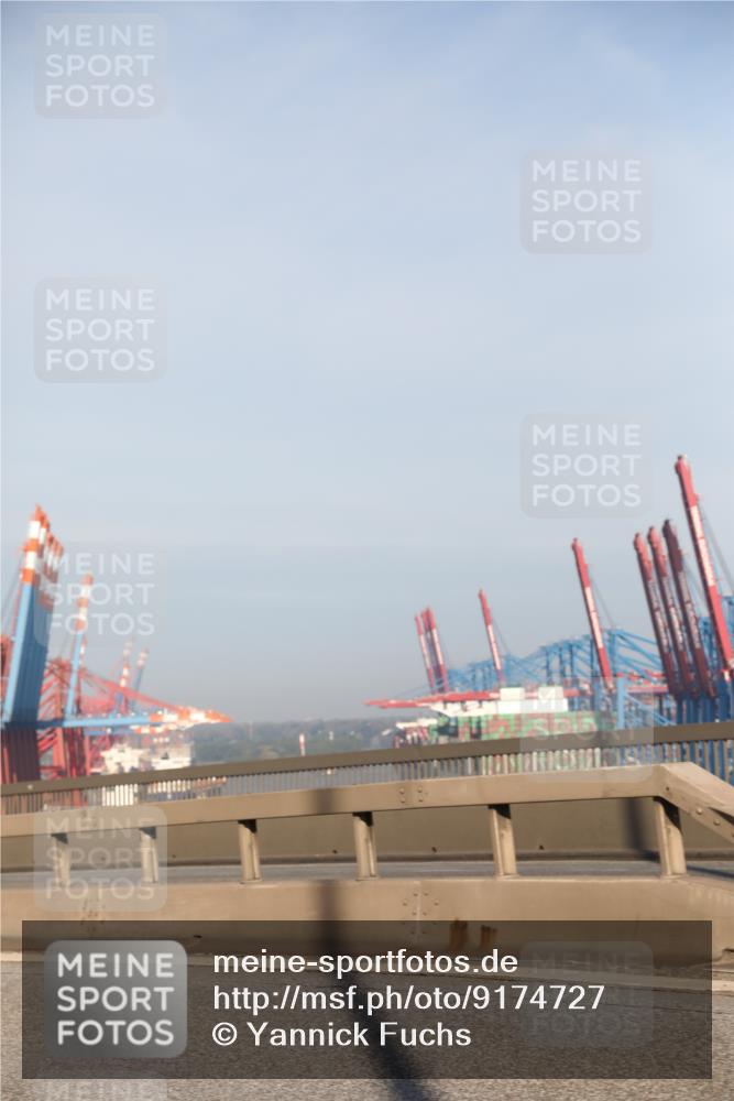 03.10.2025 - Köhlbrandbrückenlauf Yannick Fuchs http://msf.ph/oto/9174727 03.10.2025 08:43:48 Position 2  meine-sportfotos.de