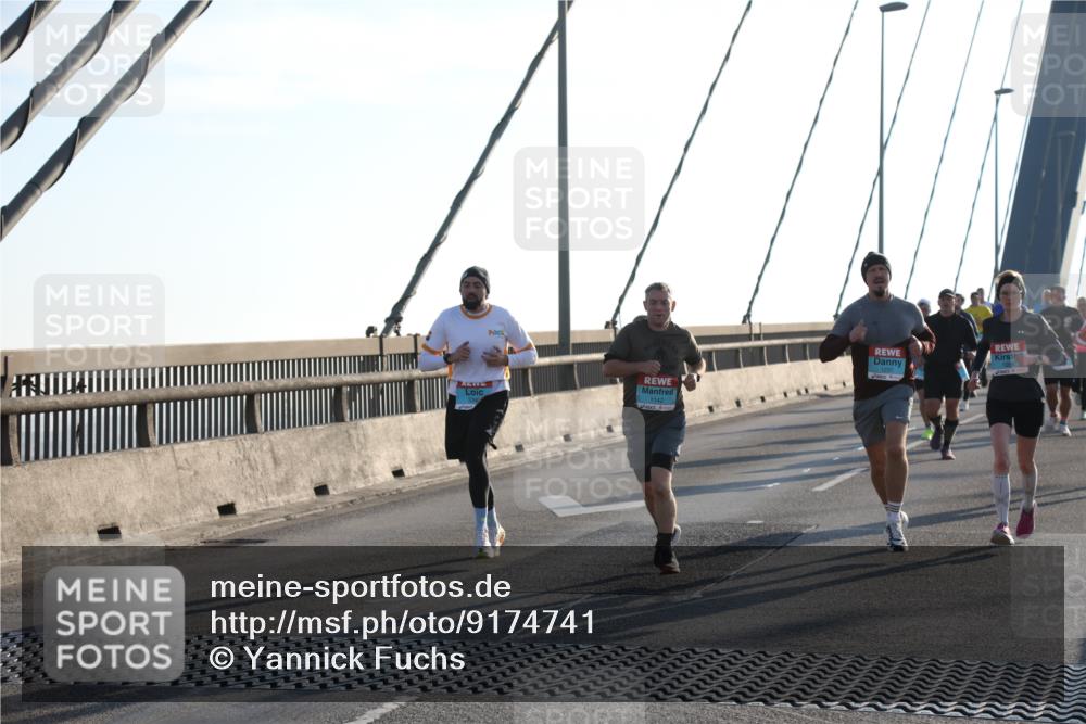 03.10.2025 - Köhlbrandbrückenlauf Yannick Fuchs http://msf.ph/oto/9174741 03.10.2025 08:23:07 Position 1 3340, 1142 meine-sportfotos.de