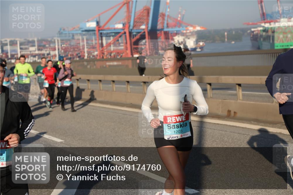 03.10.2025 - Köhlbrandbrückenlauf Yannick Fuchs http://msf.ph/oto/9174760 03.10.2025 08:43:55 Position 2 34, 1203 meine-sportfotos.de