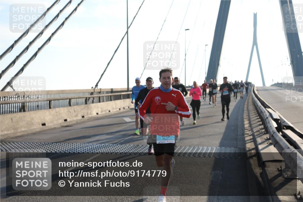 03.10.2025 - Köhlbrandbrückenlauf Yannick Fuchs http://msf.ph/oto/9174779 03.10.2025 08:23:11 Position 1 3525, 600 meine-sportfotos.de