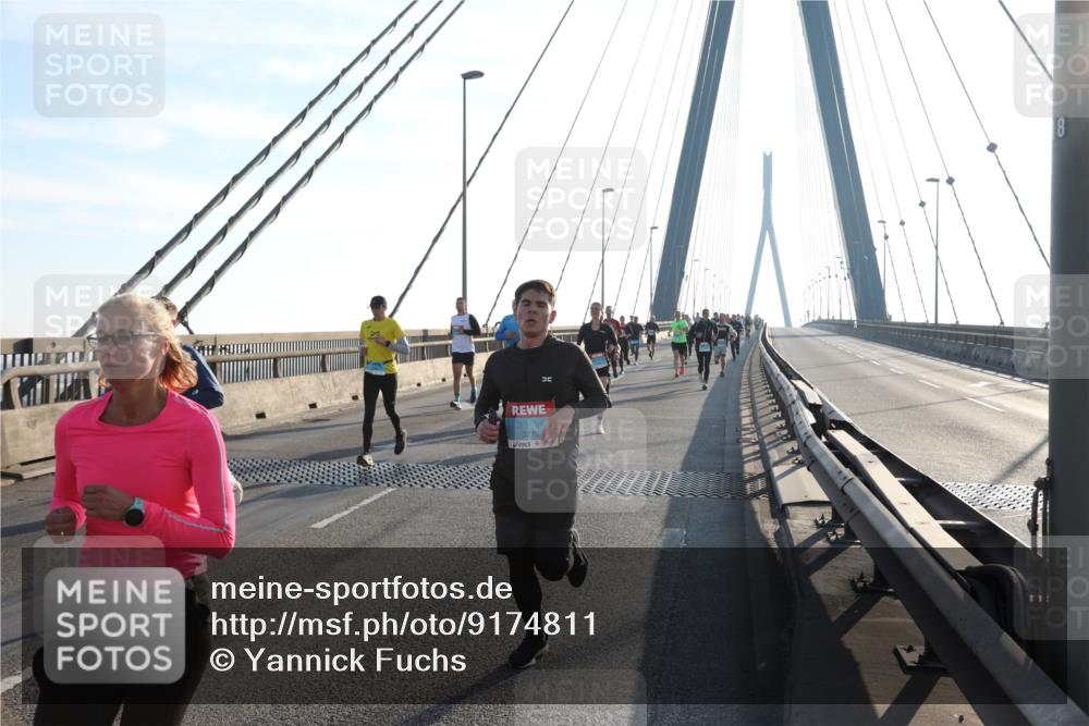 03.10.2025 - Köhlbrandbrückenlauf Yannick Fuchs http://msf.ph/oto/9174811 03.10.2025 08:23:15 Position 1 3775, 8 meine-sportfotos.de