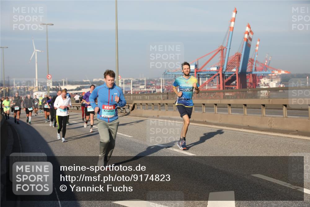03.10.2025 - Köhlbrandbrückenlauf Yannick Fuchs http://msf.ph/oto/9174823 03.10.2025 08:44:18 Position 2 2117 meine-sportfotos.de