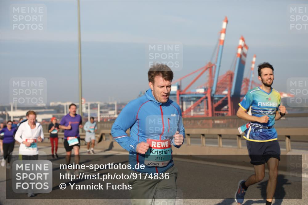 03.10.2025 - Köhlbrandbrückenlauf Yannick Fuchs http://msf.ph/oto/9174836 03.10.2025 08:44:19 Position 2 2117 meine-sportfotos.de