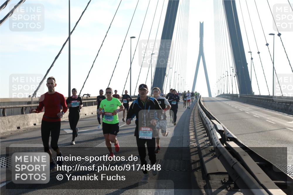 03.10.2025 - Köhlbrandbrückenlauf Yannick Fuchs http://msf.ph/oto/9174848 03.10.2025 08:23:19 Position 1 1175 meine-sportfotos.de