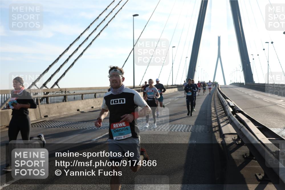 03.10.2025 - Köhlbrandbrückenlauf Yannick Fuchs http://msf.ph/oto/9174866 03.10.2025 08:23:21 Position 1 2880 meine-sportfotos.de