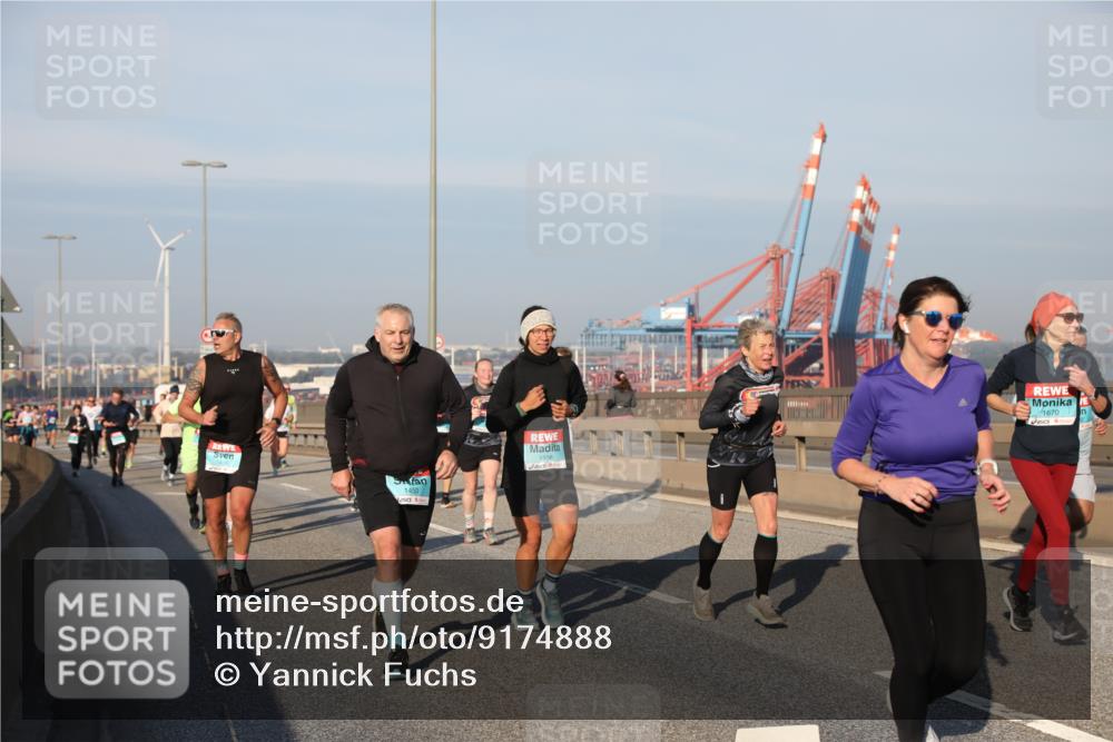 03.10.2025 - Köhlbrandbrückenlauf Yannick Fuchs http://msf.ph/oto/9174888 03.10.2025 08:44:27 Position 2 1450, 1338, 1670 meine-sportfotos.de