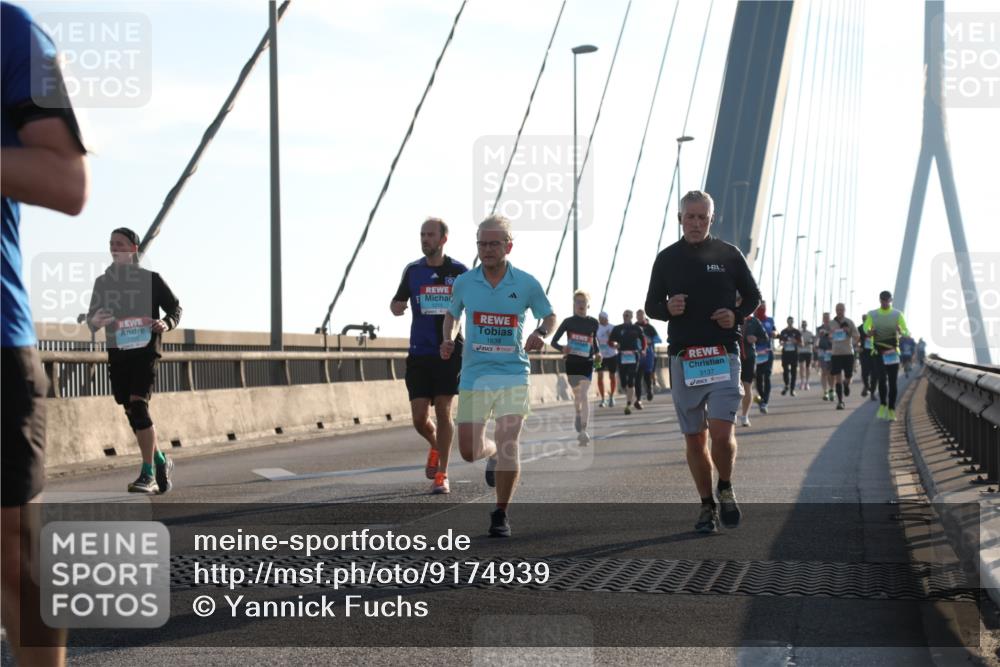 03.10.2025 - Köhlbrandbrückenlauf Yannick Fuchs http://msf.ph/oto/9174939 03.10.2025 08:23:36 Position 1 1639, 3137 meine-sportfotos.de