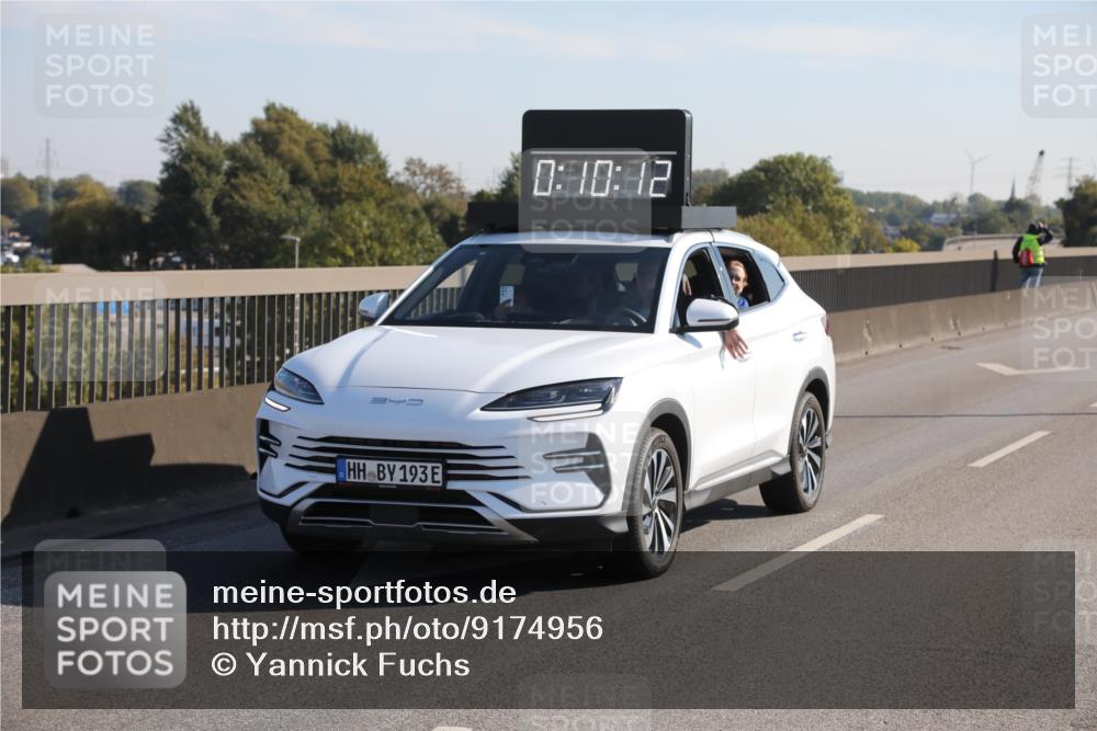 03.10.2025 - Köhlbrandbrückenlauf Yannick Fuchs http://msf.ph/oto/9174956 03.10.2025 11:10:05 Position 3 193, 0, 110, 12 meine-sportfotos.de