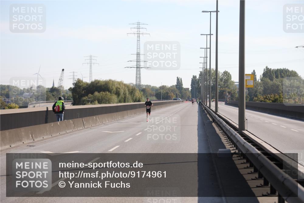 03.10.2025 - Köhlbrandbrückenlauf Yannick Fuchs http://msf.ph/oto/9174961 03.10.2025 11:10:11 Position 3  meine-sportfotos.de