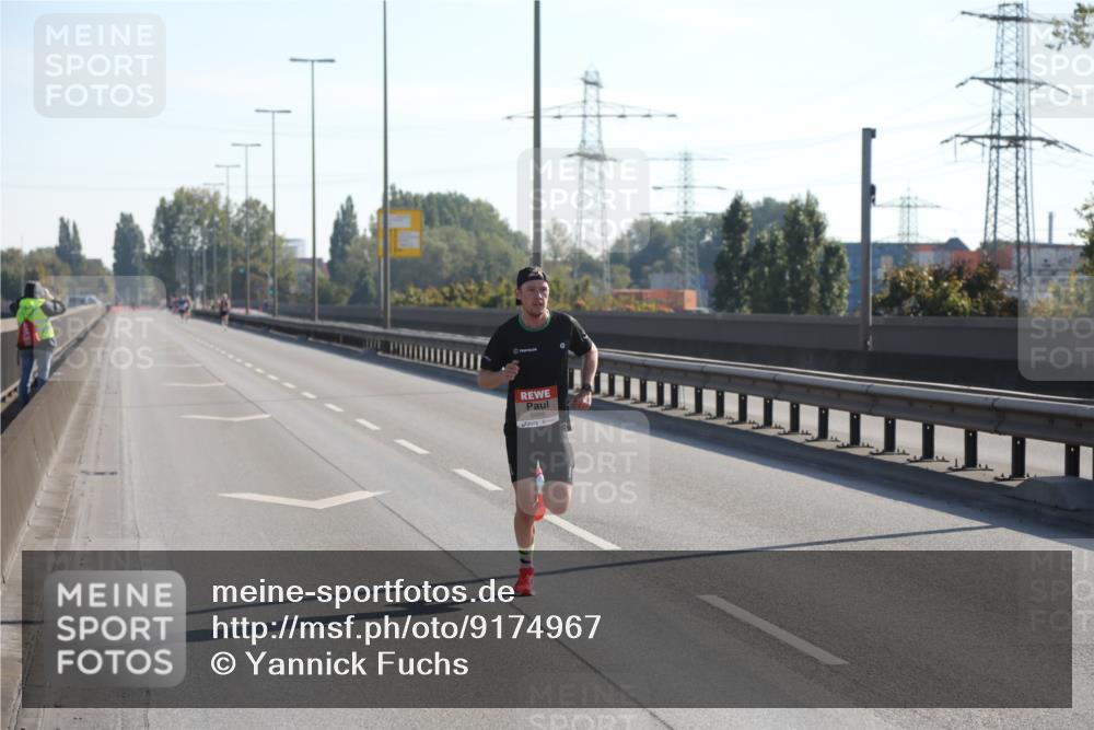03.10.2025 - Köhlbrandbrückenlauf Yannick Fuchs http://msf.ph/oto/9174967 03.10.2025 11:10:20 Position 3  meine-sportfotos.de