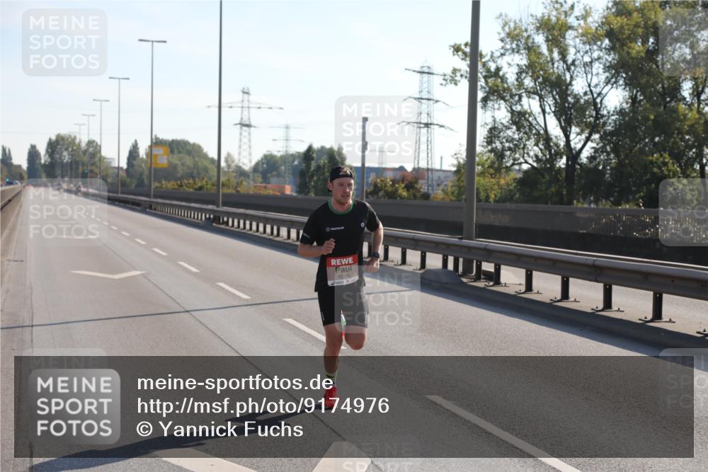 03.10.2025 - Köhlbrandbrückenlauf Yannick Fuchs http://msf.ph/oto/9174976 03.10.2025 11:10:22 Position 3 6099 meine-sportfotos.de