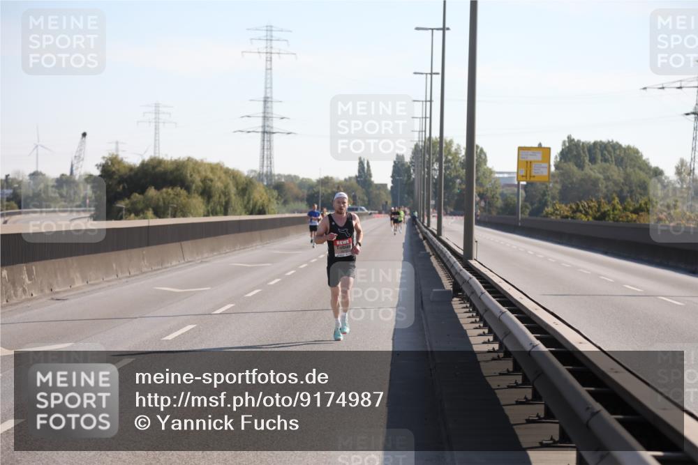 03.10.2025 - Köhlbrandbrückenlauf Yannick Fuchs http://msf.ph/oto/9174987 03.10.2025 11:10:44 Position 3  meine-sportfotos.de