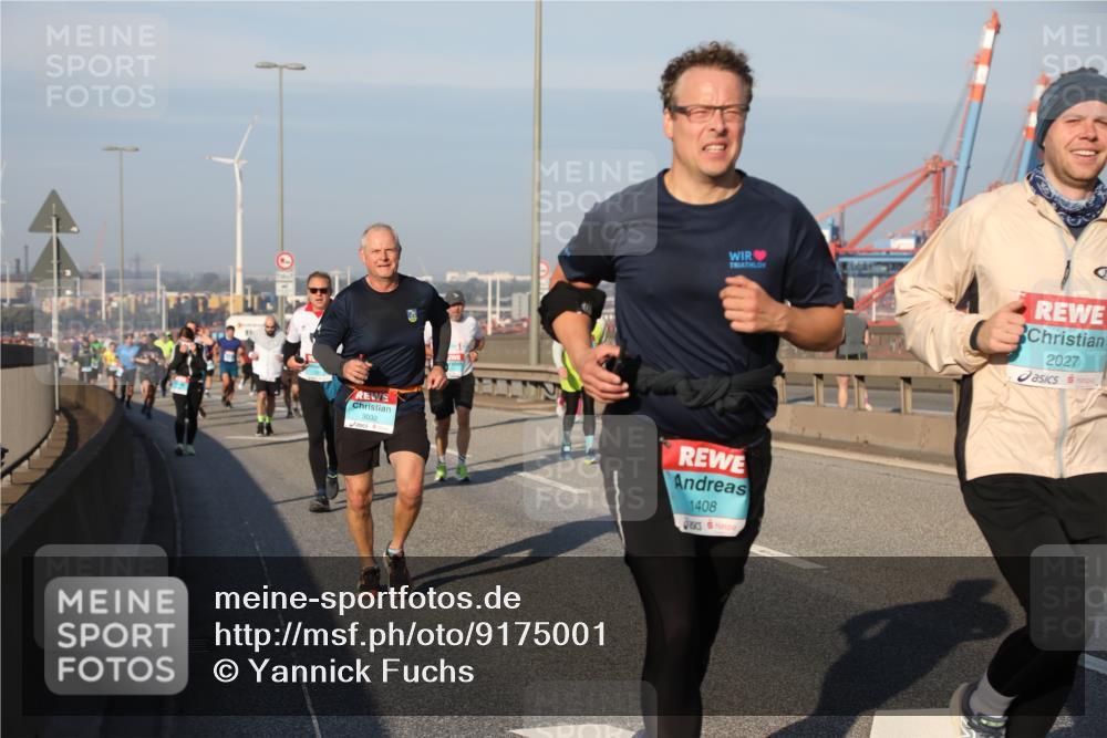 03.10.2025 - Köhlbrandbrückenlauf Yannick Fuchs http://msf.ph/oto/9175001 03.10.2025 08:44:37 Position 2 3032, 1408, 2027 meine-sportfotos.de