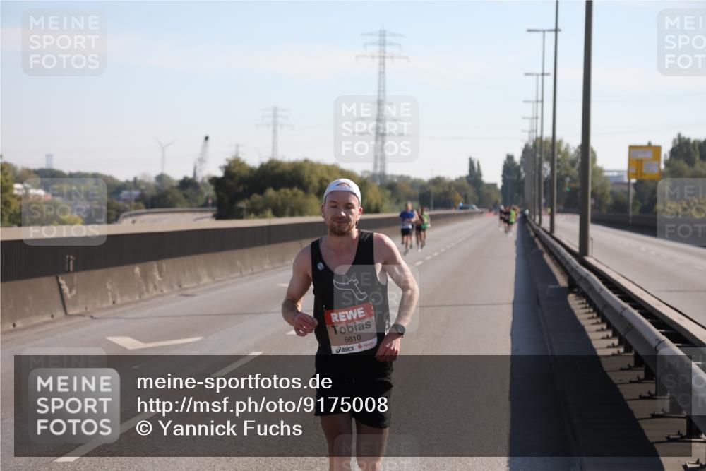 03.10.2025 - Köhlbrandbrückenlauf Yannick Fuchs http://msf.ph/oto/9175008 03.10.2025 11:10:47 Position 3 6610 meine-sportfotos.de