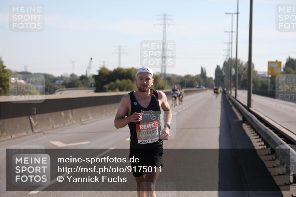 03.10.2025 - Köhlbrandbrückenlauf Yannick Fuchs http://msf.ph/oto/9175011 03.10.2025 11:10:47 Position 3 6610 meine-sportfotos.de