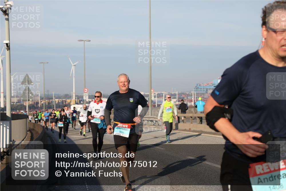 03.10.2025 - Köhlbrandbrückenlauf Yannick Fuchs http://msf.ph/oto/9175012 03.10.2025 08:44:37 Position 2 3032, 1408 meine-sportfotos.de