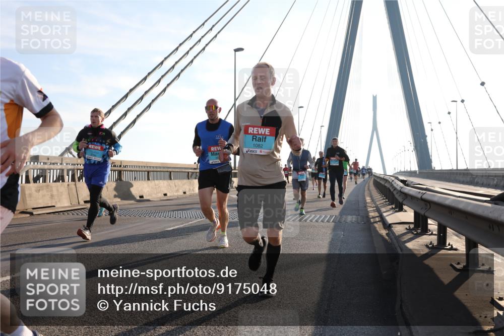 03.10.2025 - Köhlbrandbrückenlauf Yannick Fuchs http://msf.ph/oto/9175048 03.10.2025 08:23:45 Position 1 1082 meine-sportfotos.de