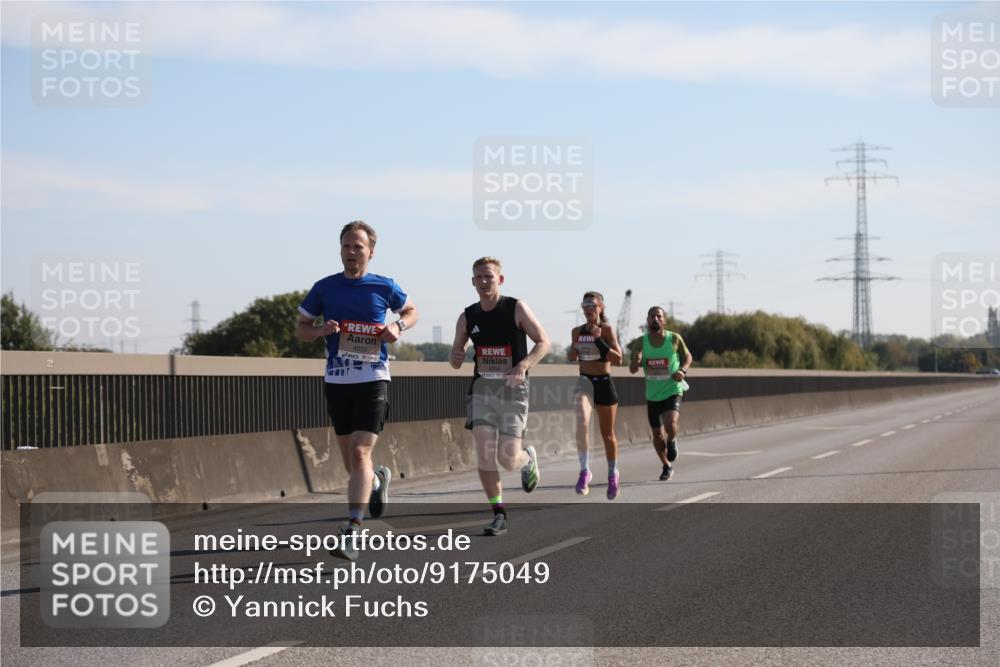 03.10.2025 - Köhlbrandbrückenlauf Yannick Fuchs http://msf.ph/oto/9175049 03.10.2025 11:10:57 Position 3 4033 meine-sportfotos.de