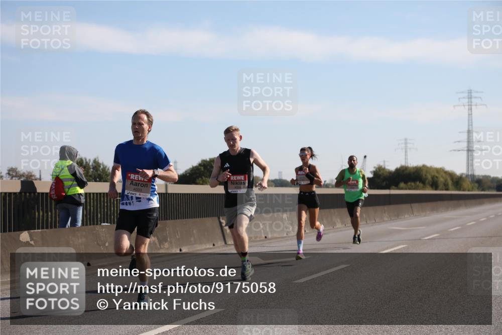 03.10.2025 - Köhlbrandbrückenlauf Yannick Fuchs http://msf.ph/oto/9175058 03.10.2025 11:10:58 Position 3 4033, 4004 meine-sportfotos.de