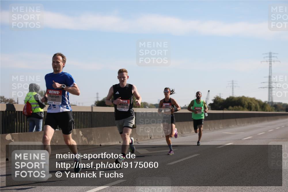 03.10.2025 - Köhlbrandbrückenlauf Yannick Fuchs http://msf.ph/oto/9175060 03.10.2025 11:10:58 Position 3 4033, 4004 meine-sportfotos.de