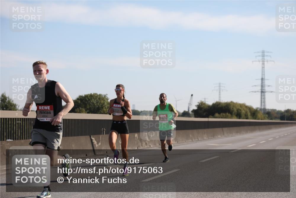 03.10.2025 - Köhlbrandbrückenlauf Yannick Fuchs http://msf.ph/oto/9175063 03.10.2025 11:10:59 Position 3 4004, 6740 meine-sportfotos.de