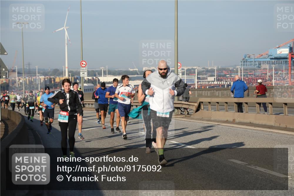 03.10.2025 - Köhlbrandbrückenlauf Yannick Fuchs http://msf.ph/oto/9175092 03.10.2025 08:44:44 Position 2 500, 1679 meine-sportfotos.de
