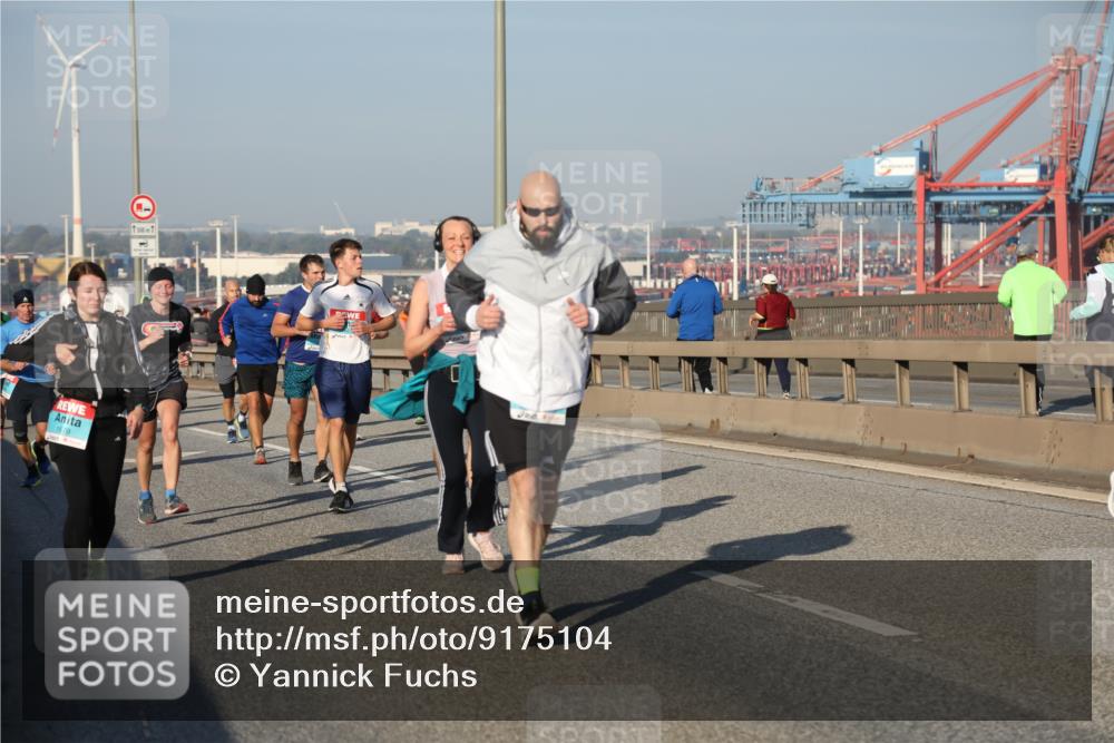 03.10.2025 - Köhlbrandbrückenlauf Yannick Fuchs http://msf.ph/oto/9175104 03.10.2025 08:44:44 Position 2 1679, 500, 1 meine-sportfotos.de