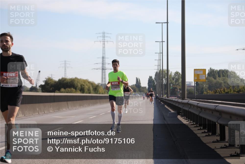 03.10.2025 - Köhlbrandbrückenlauf Yannick Fuchs http://msf.ph/oto/9175106 03.10.2025 11:11:07 Position 3 4010, 6280 meine-sportfotos.de