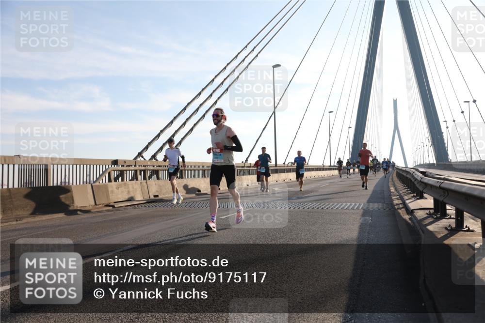 03.10.2025 - Köhlbrandbrückenlauf Yannick Fuchs http://msf.ph/oto/9175117 03.10.2025 08:23:51 Position 1  meine-sportfotos.de