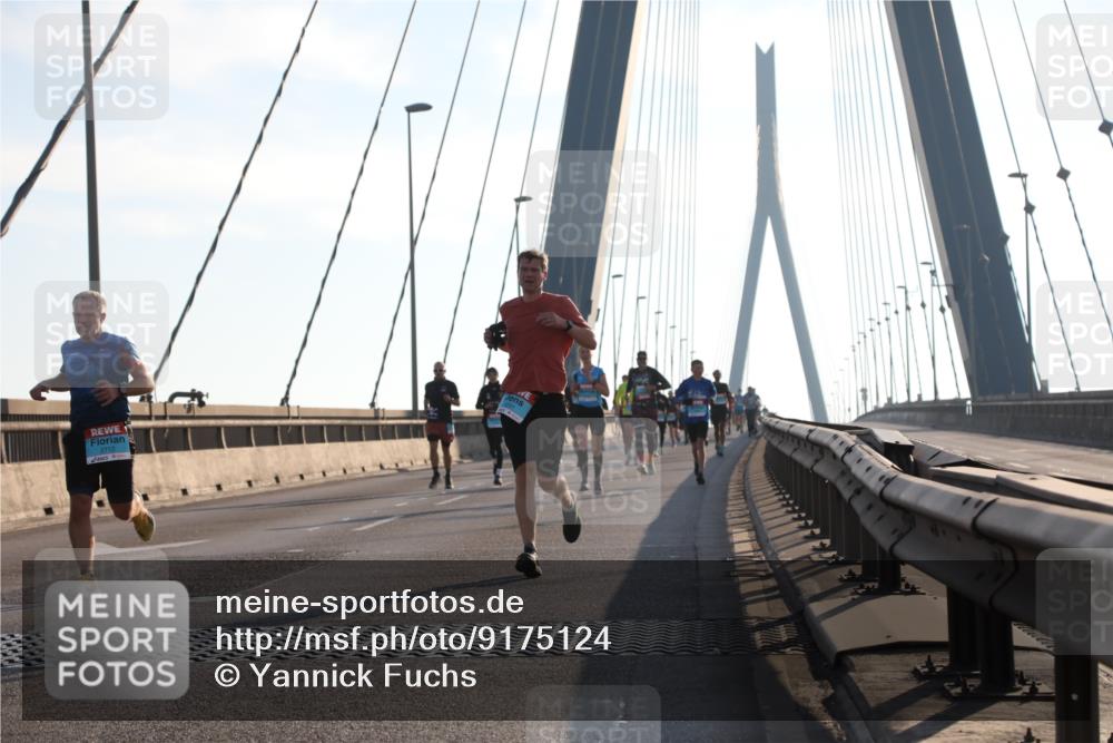03.10.2025 - Köhlbrandbrückenlauf Yannick Fuchs http://msf.ph/oto/9175124 03.10.2025 08:23:51 Position 1 2712 meine-sportfotos.de