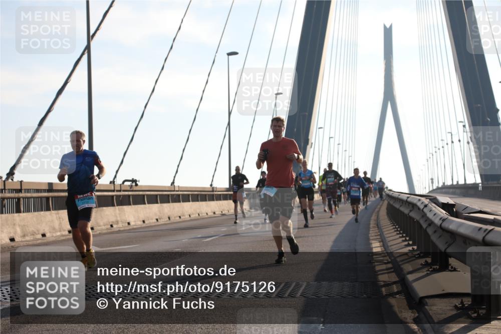 03.10.2025 - Köhlbrandbrückenlauf Yannick Fuchs http://msf.ph/oto/9175126 03.10.2025 08:23:52 Position 1  meine-sportfotos.de